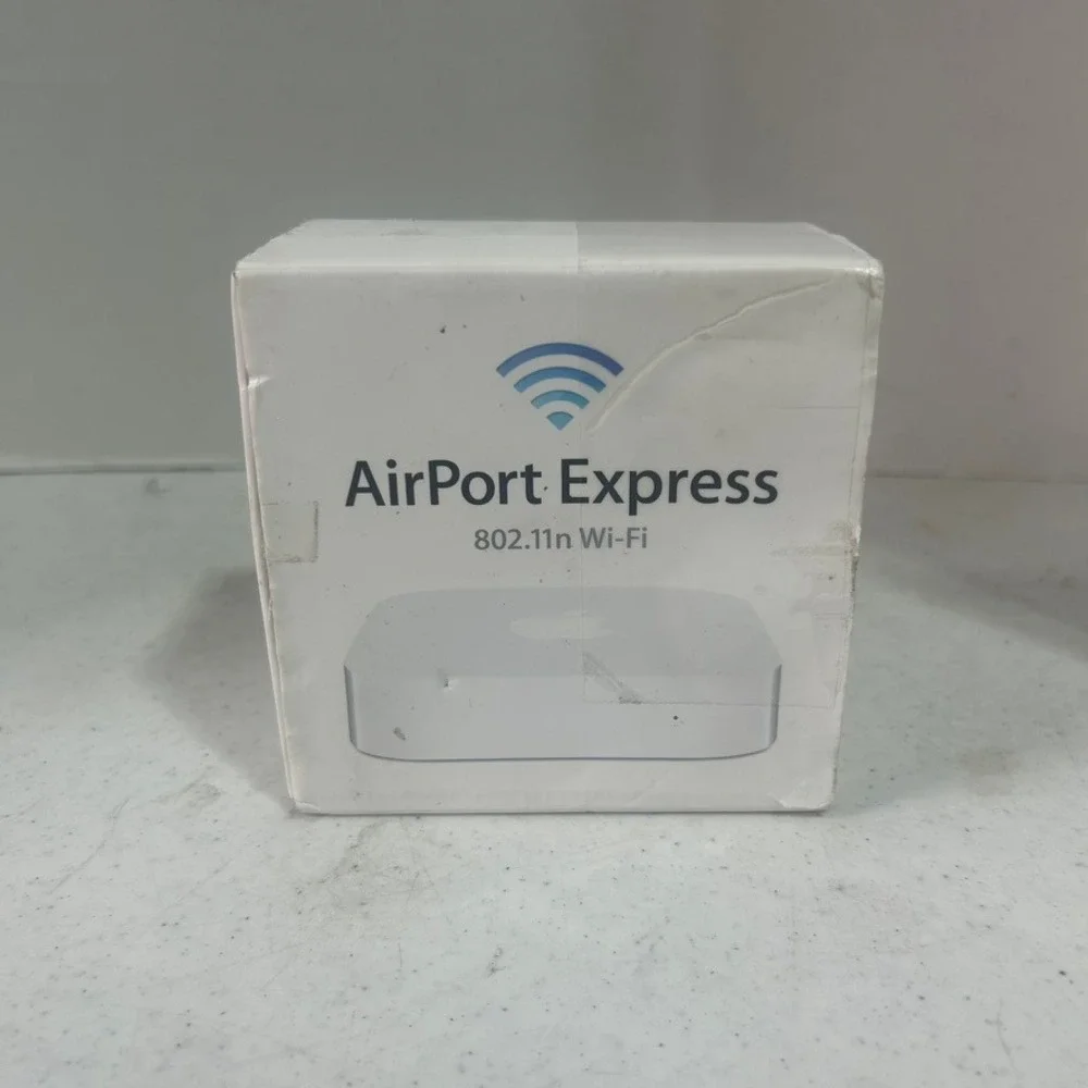 Apple AirPort Express Base Station A1392 802.11n Wi-Fi Router White AirPlay